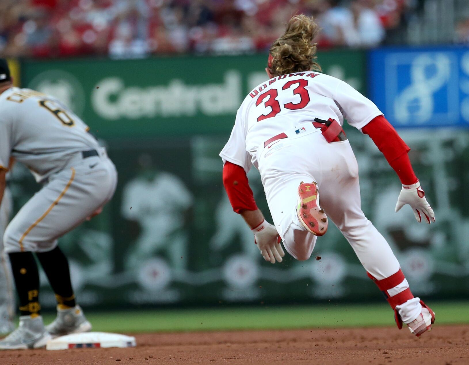 St. Louis Cardinals kick off series against Pittsburgh Pirates
